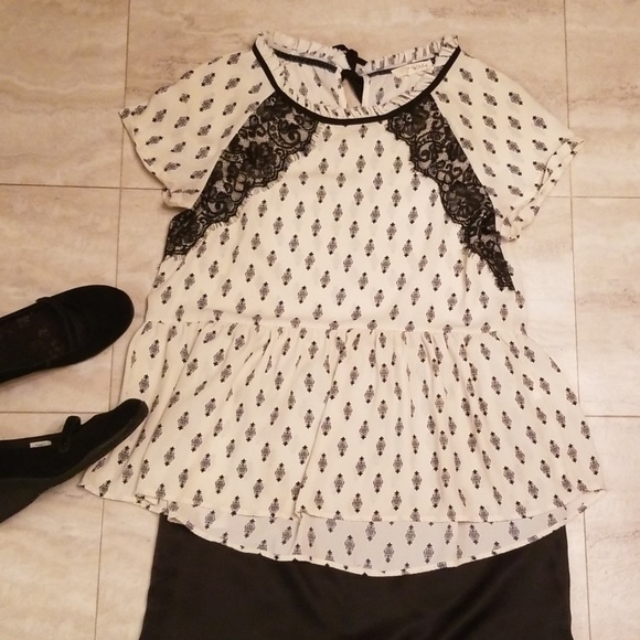 Rewind Tops - ❤5 for $25❤Rewind peplum delicate print blouse